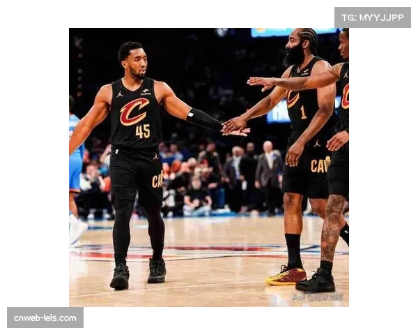 骑士米切尔加兰后场搭档 进攻火力保障但防守存在隐患 骑士米切尔加兰后场搭档 进攻火力保障但防守存在隐患